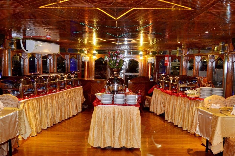 Dubai Creek Luxury Dinner Dhow Cruise - Image 6